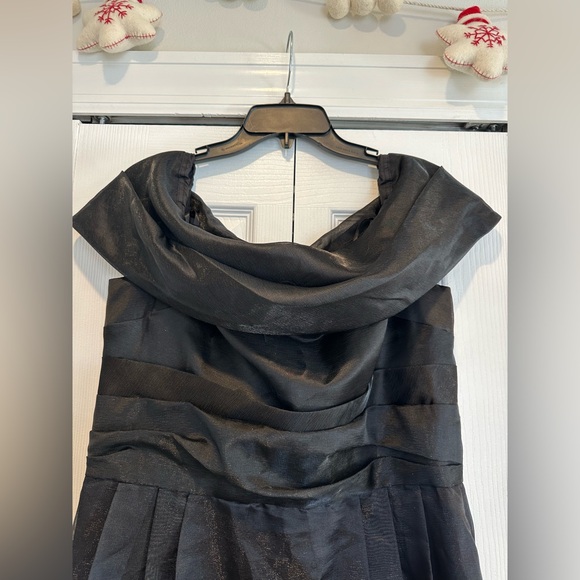 Betsy & Adam Placed Off The Shoulder Gown - Picture 4 of 5